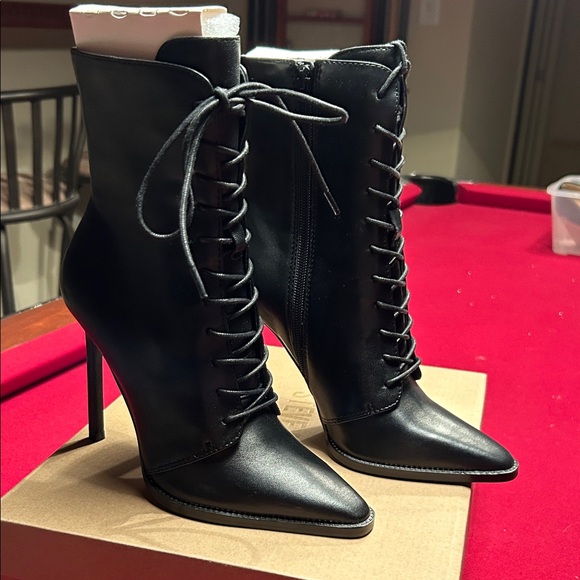 Steve Madden Shoes - Steve Madden Black Lace-Up Heeled Boots